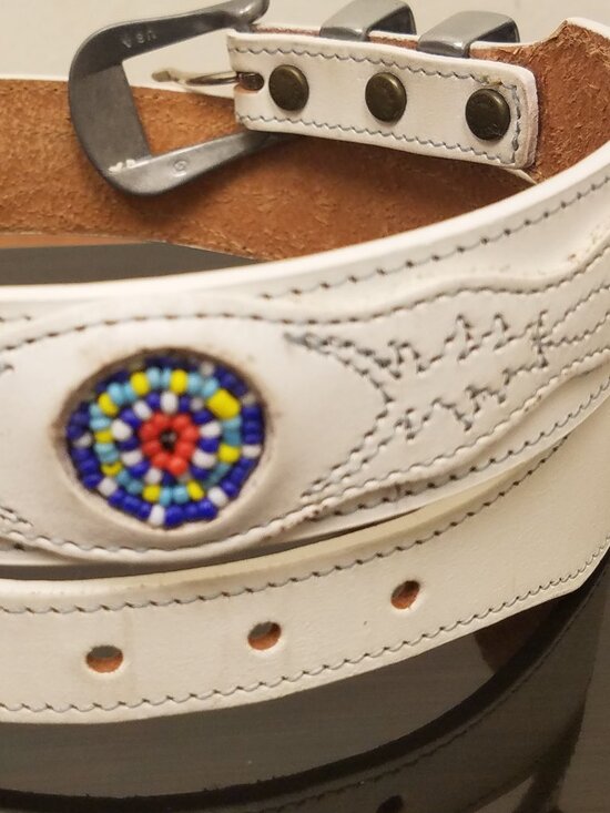 Silver Creek Collection Southwest Western Beaded Style White Leather Belt 27-30\